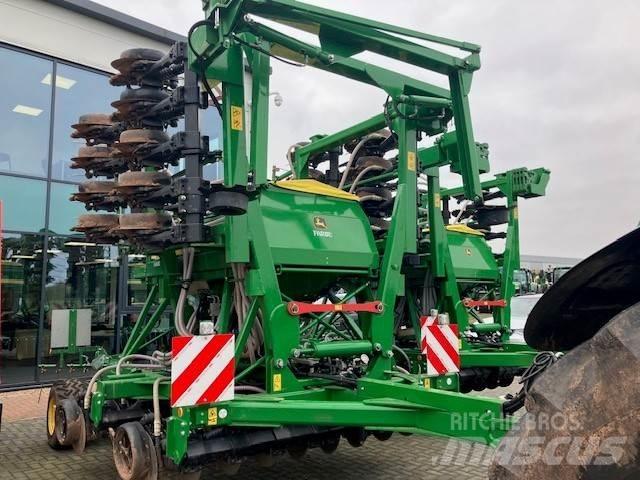 John Deere 750A Semoir