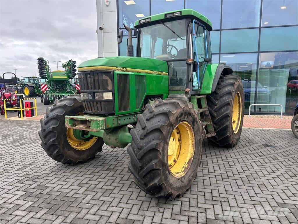 John Deere 7700 Tracteur