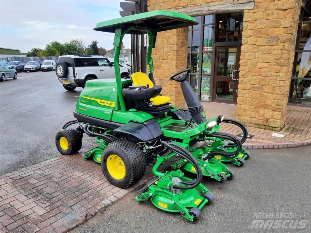 John Deere 8800A Tondeuses à conducteur marchant