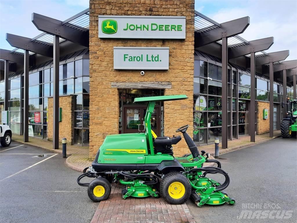 John Deere 8800A Tondeuses à conducteur marchant
