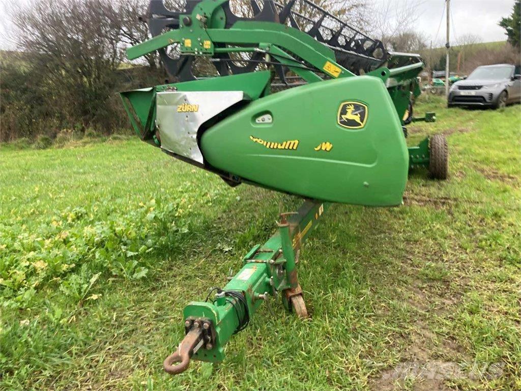 John Deere S690i HM Moissonneuse batteuse