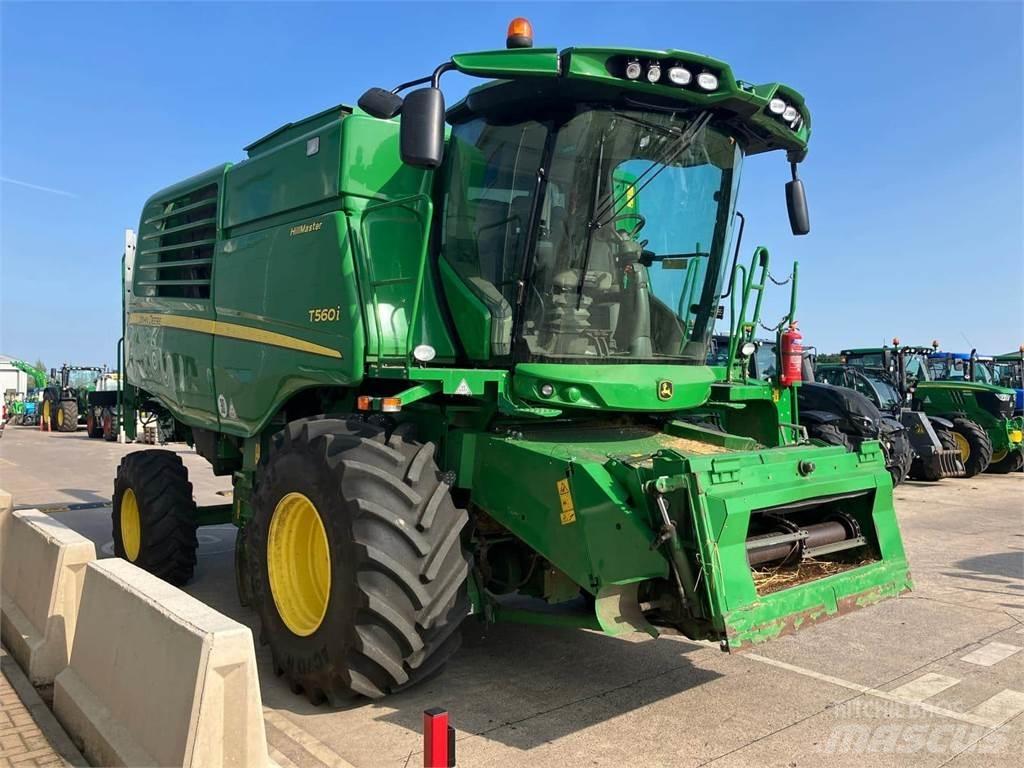 John Deere T560i HM Moissonneuse batteuse