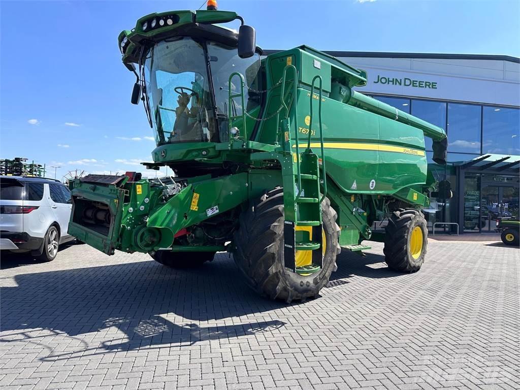 John Deere T670i HM Moissonneuse batteuse