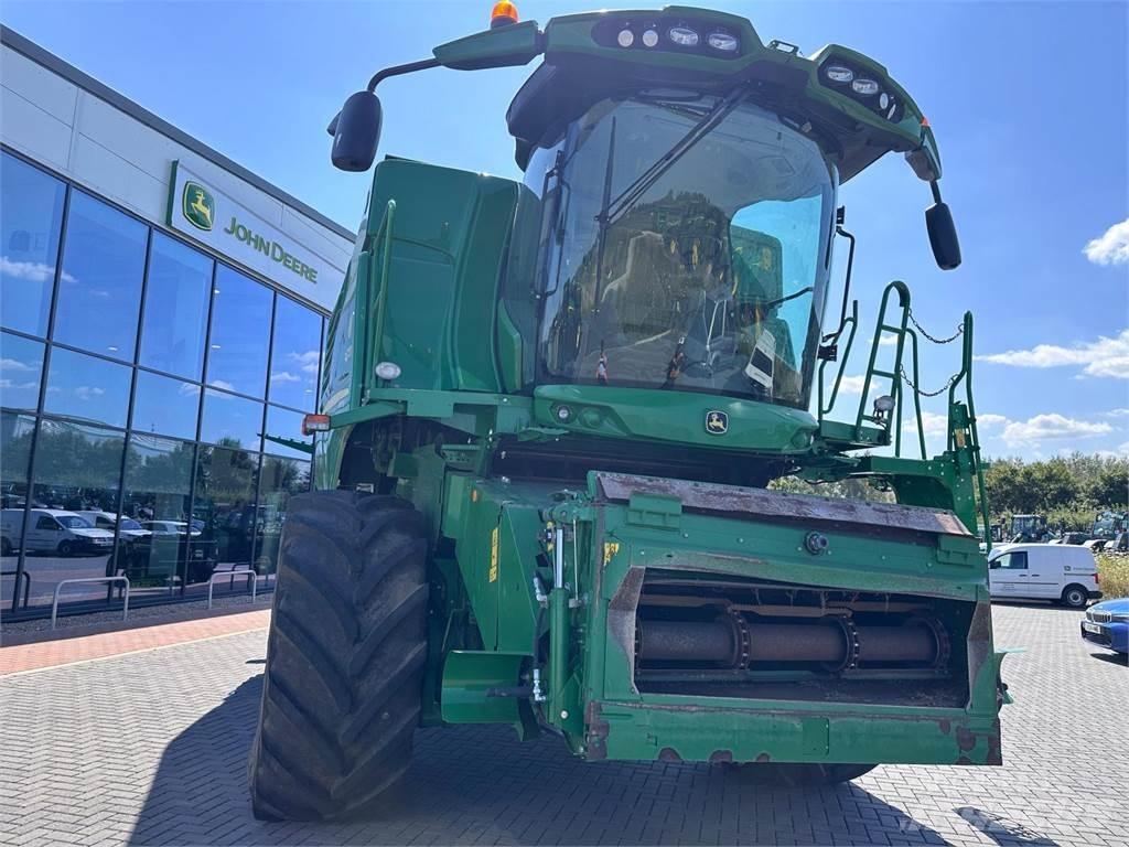 John Deere T670i HM Moissonneuse batteuse