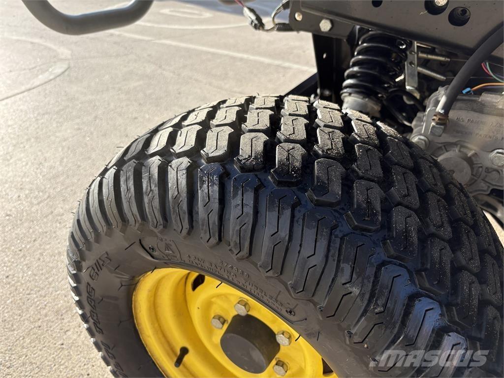 John Deere XUV855M Mini utilitaire