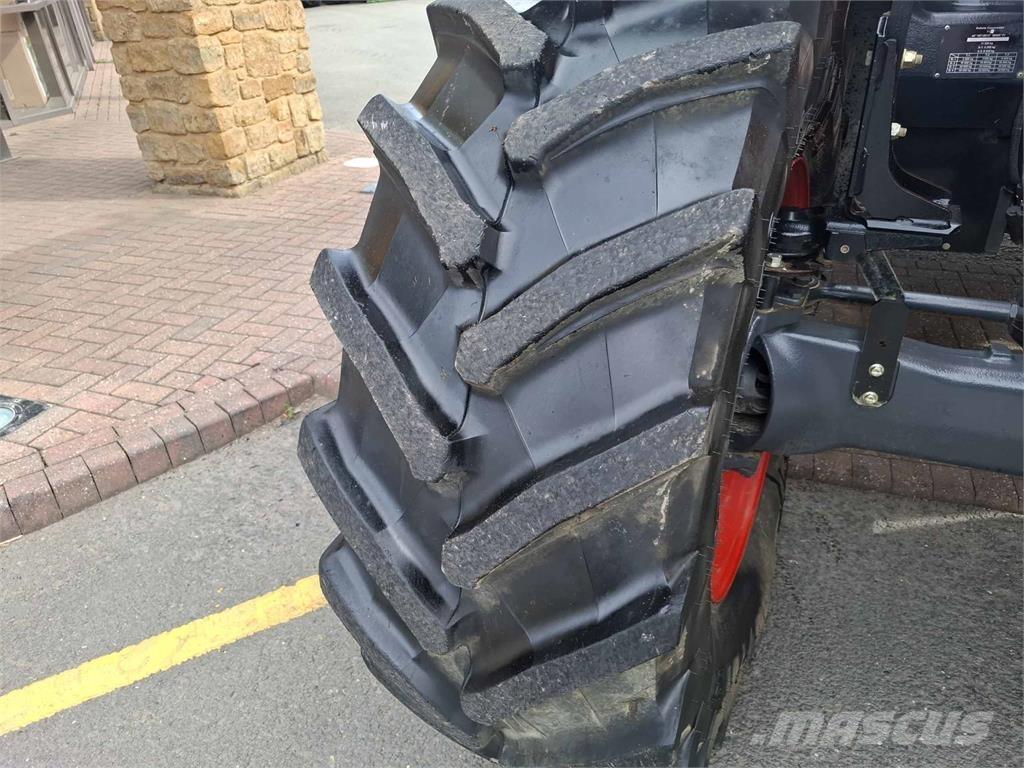 Kubota M7153 Tracteur