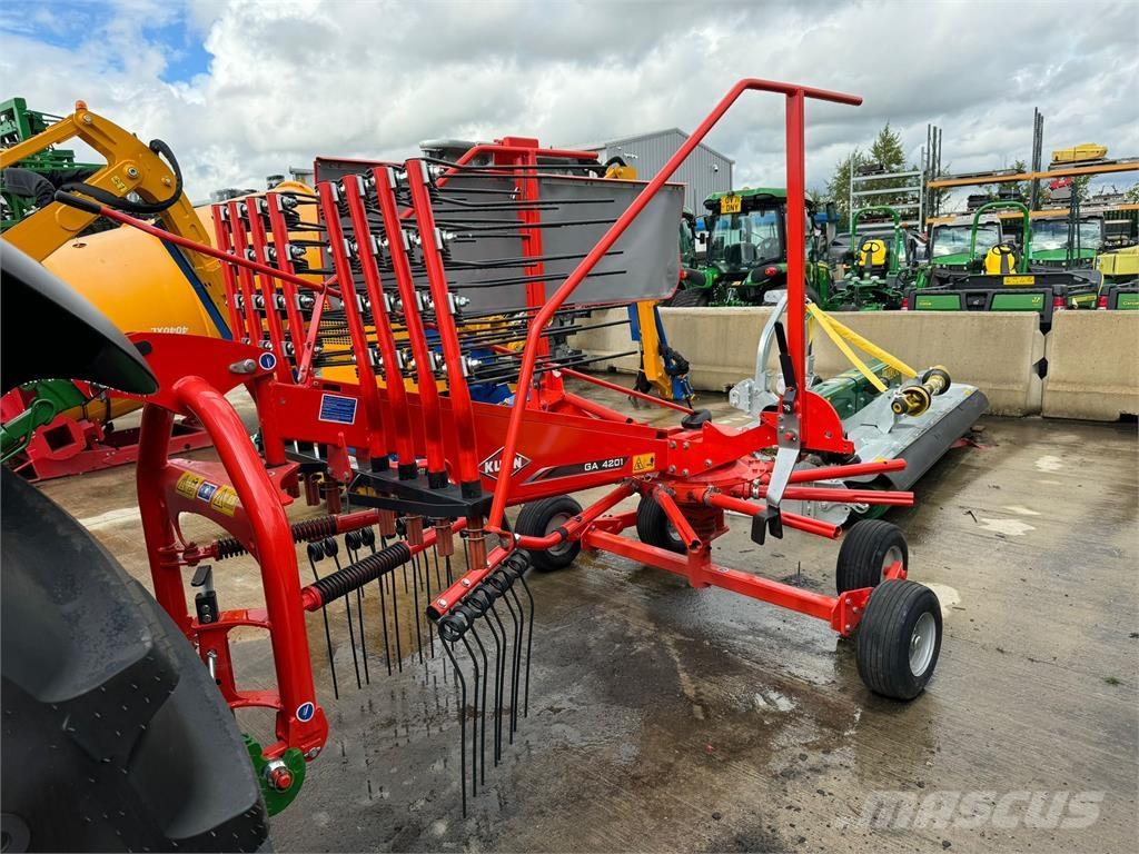 Kuhn GA 4201 Rateau faneur