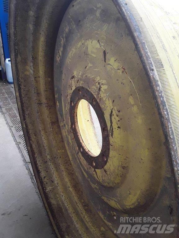  Misc. Used Rim Pneus, roues et jantes