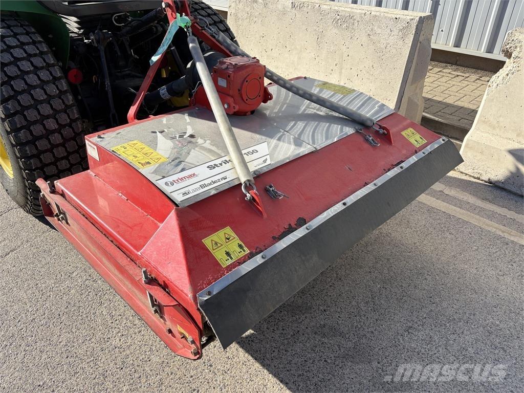 Trimax Striker 150 Tondeuses tractées