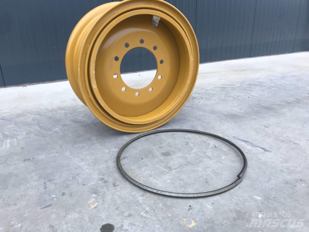 CAT 140H Rims Chenilles