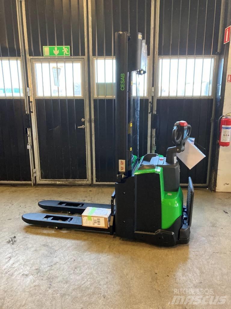 Cesab S 212 L Gerbeur accompagnant