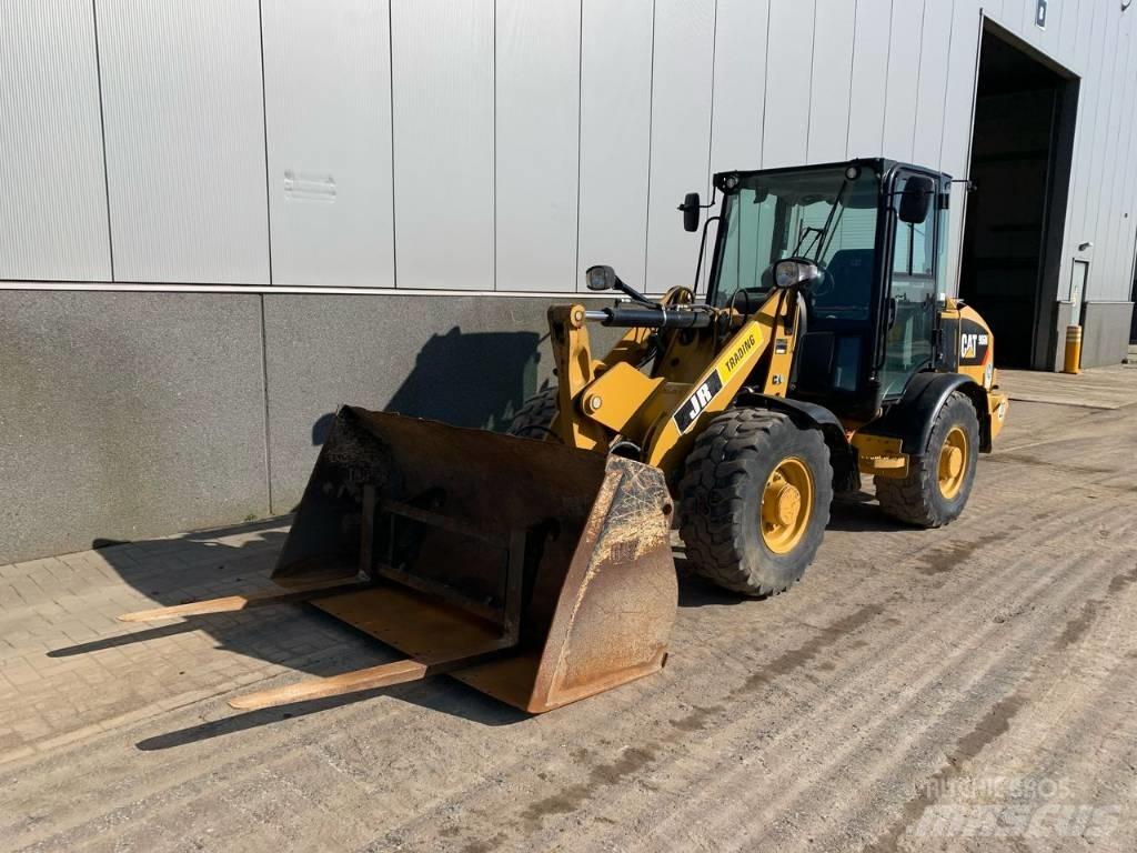 CAT 906 M Chargeuse sur pneus