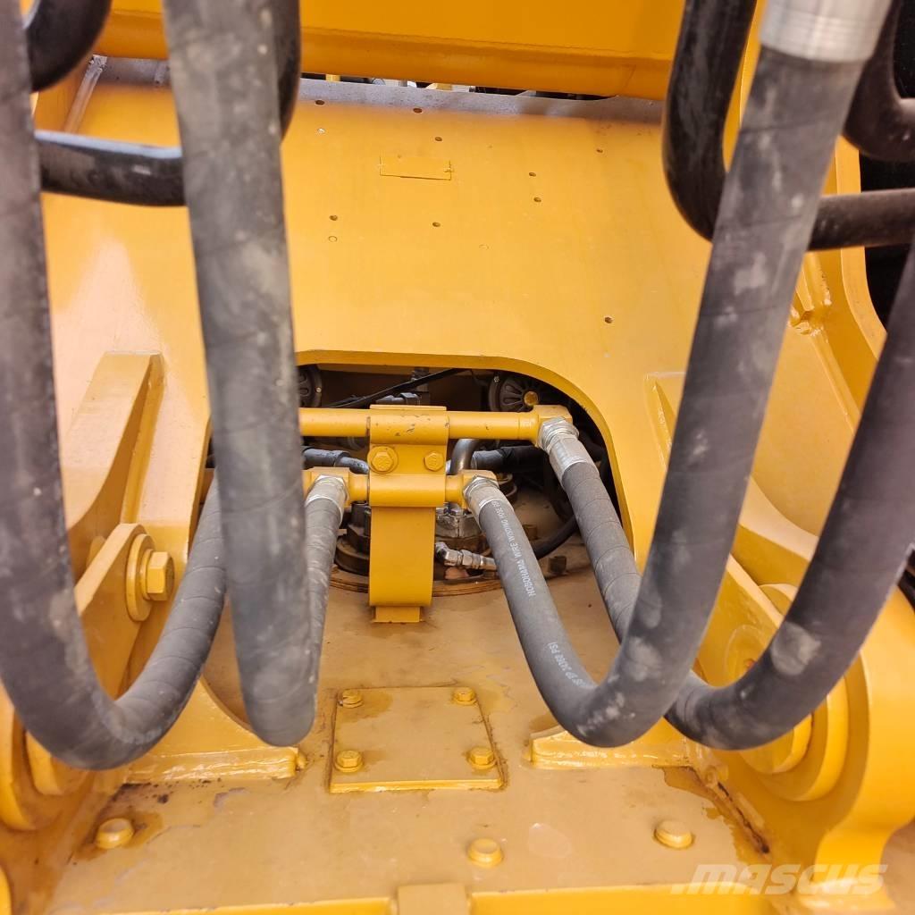 CAT 324 D 2 L Pelle sur chenilles