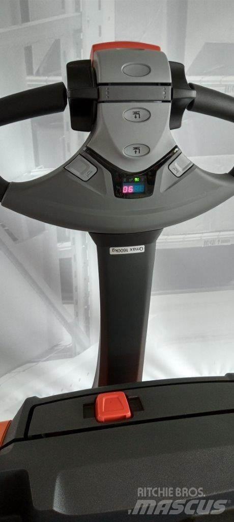 Toyota LWE 160 Transpalette accompagnant