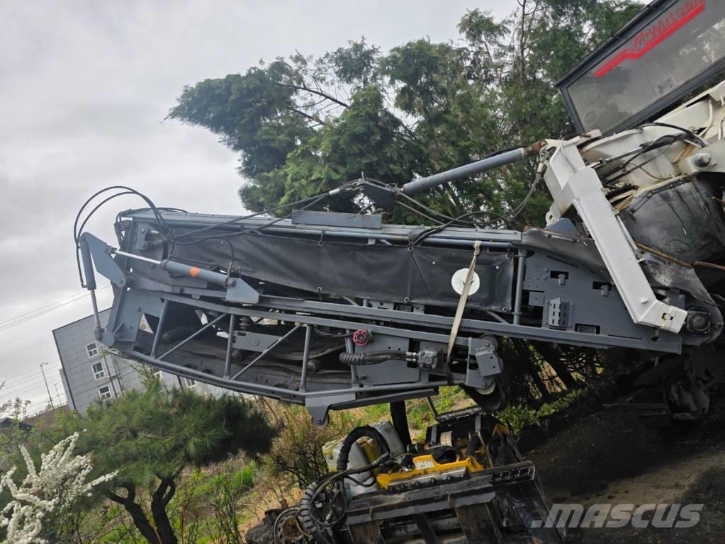 Wirtgen W 1900 Fraiseuse à froid