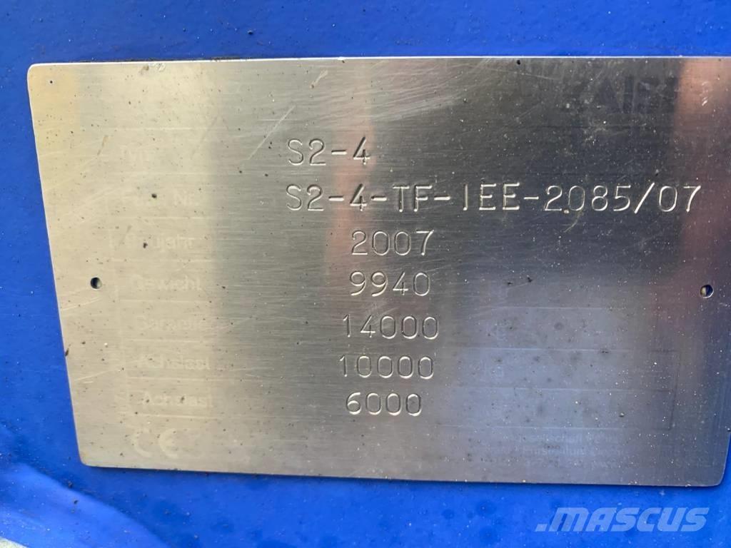 Kaiser S2-4 Pelle sur pneus