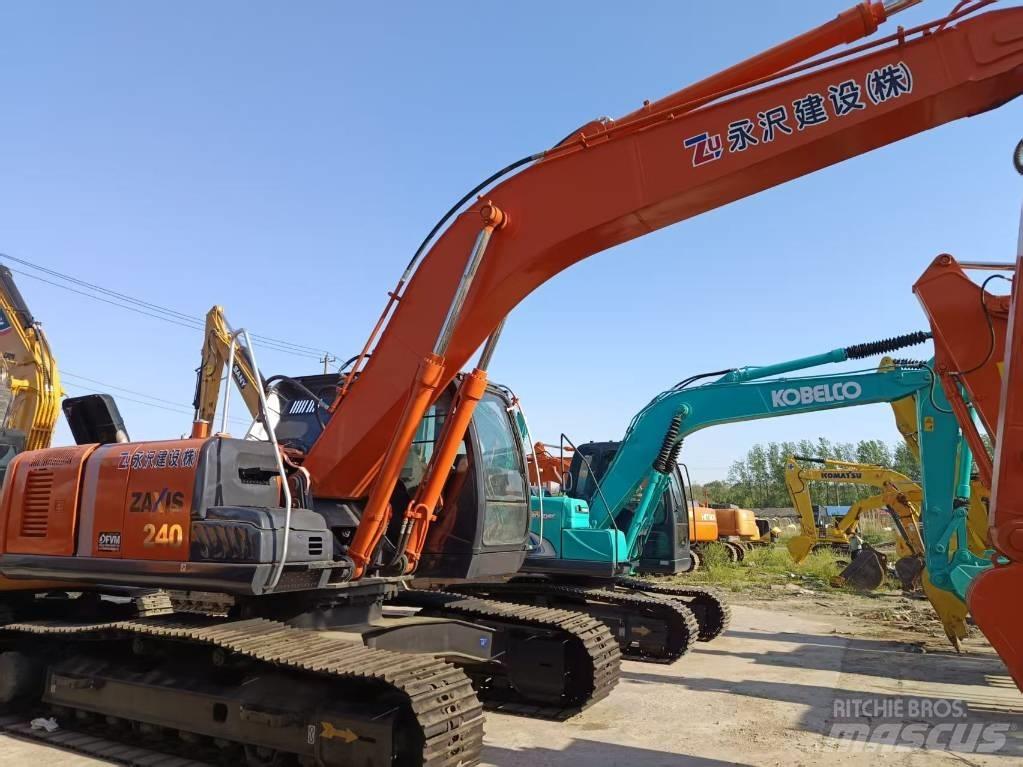 Hitachi ZX 240 Pelle sur chenilles