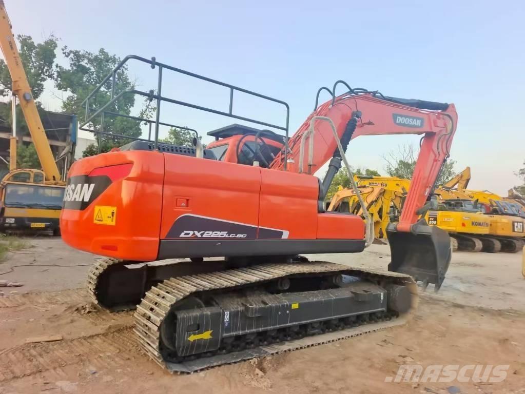 Doosan DX 255 Chargeuse sur pneus