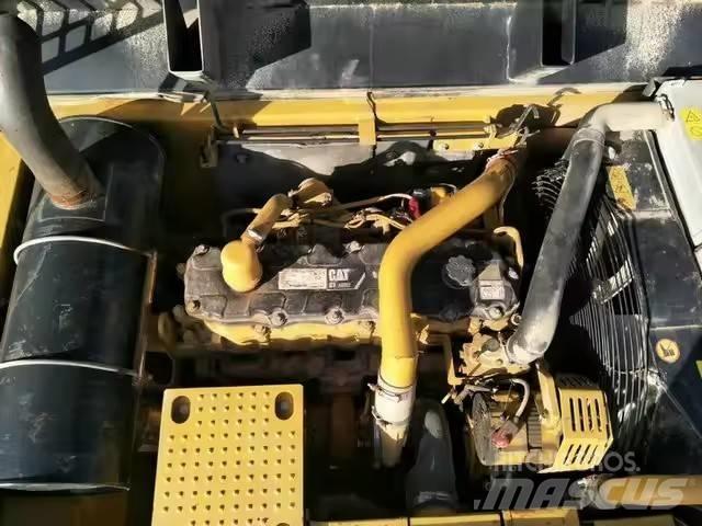 CAT 324 Pelle sur chenilles