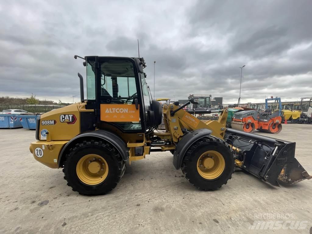 CAT 908M Chargeuse sur pneus