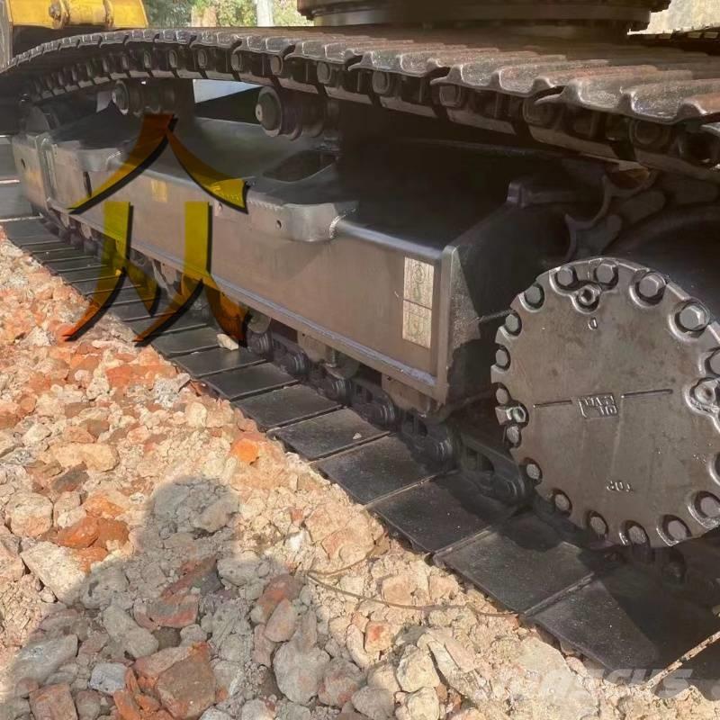Komatsu PC 200 Pelle sur chenilles