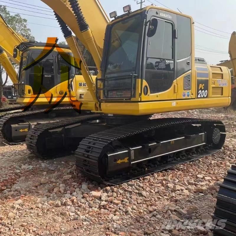 Komatsu PC 200 Pelle sur chenilles