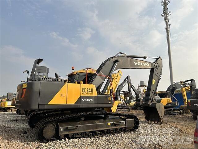 Volvo EC240 Pelle sur chenilles