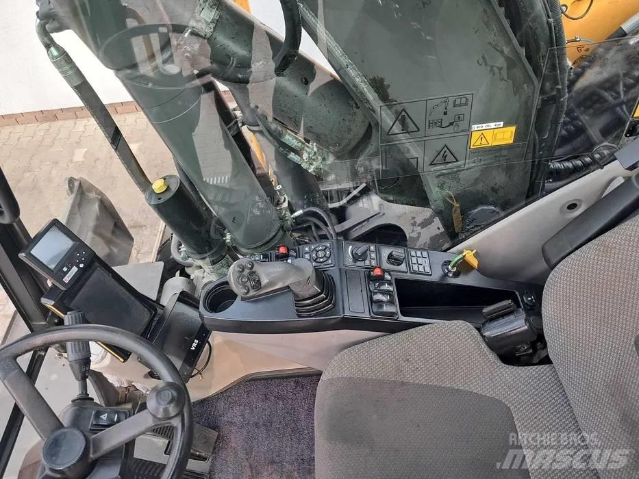 Volvo EW 160 E Pelle sur pneus