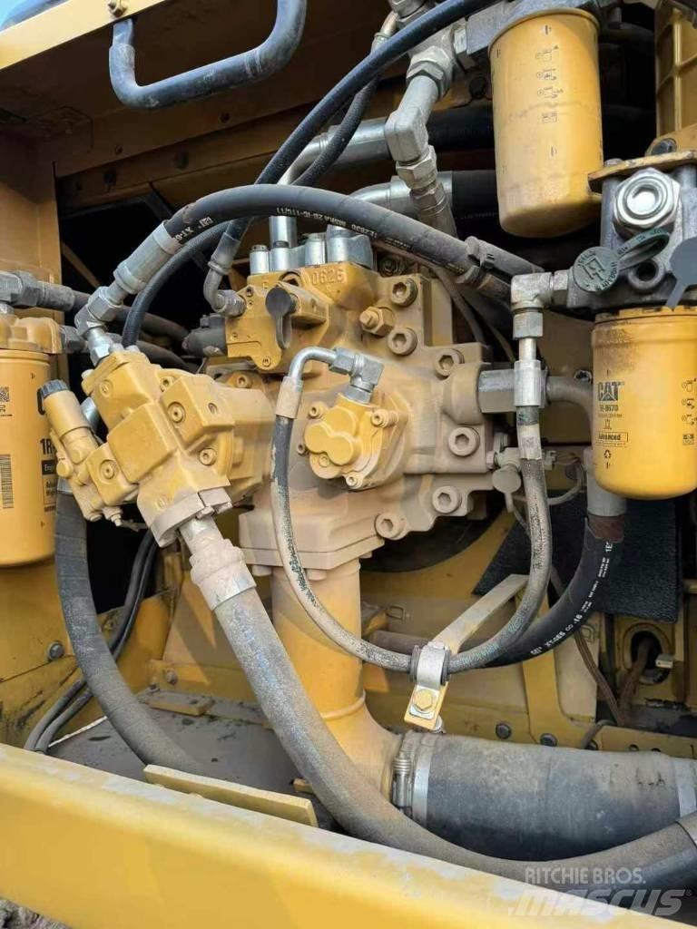 CAT 336 D Pelle sur chenilles
