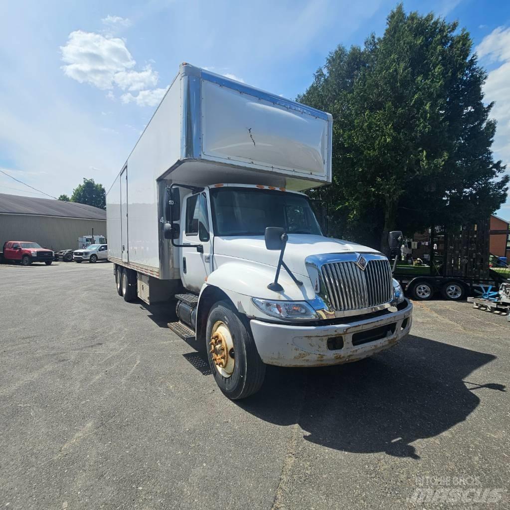 International 4400 Camion Fourgon
