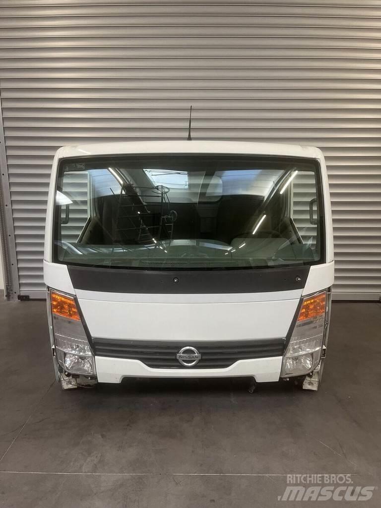 Nissan NT400 Cabines