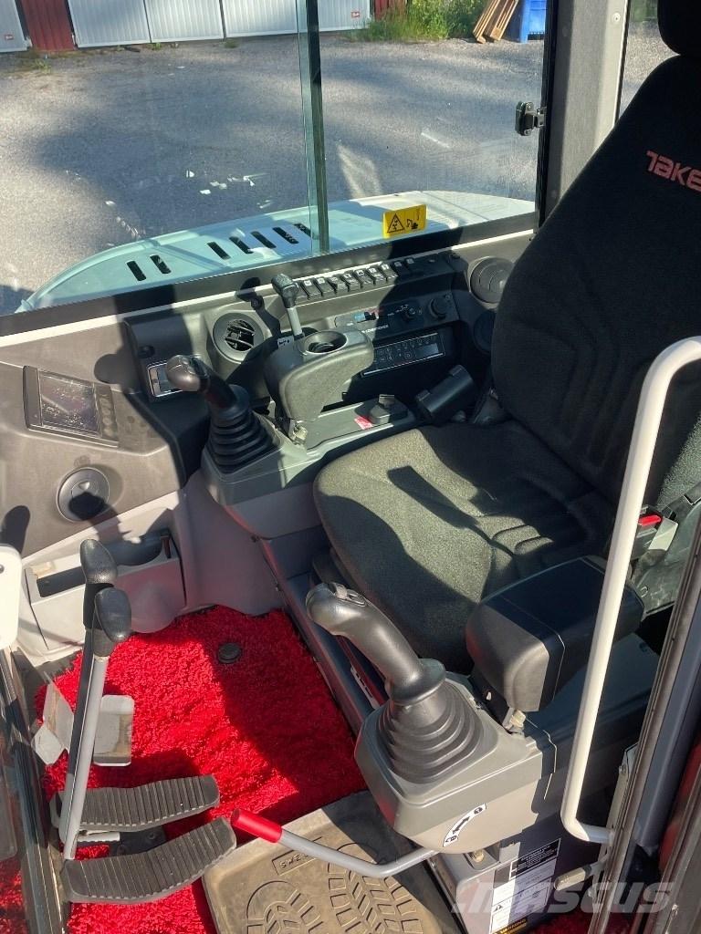 Takeuchi TB 260 Mini pelle < 7t