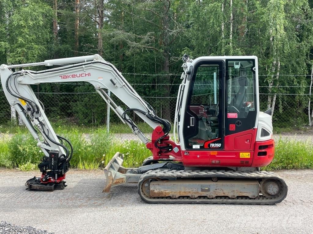 Takeuchi TB 260 Mini pelle < 7t