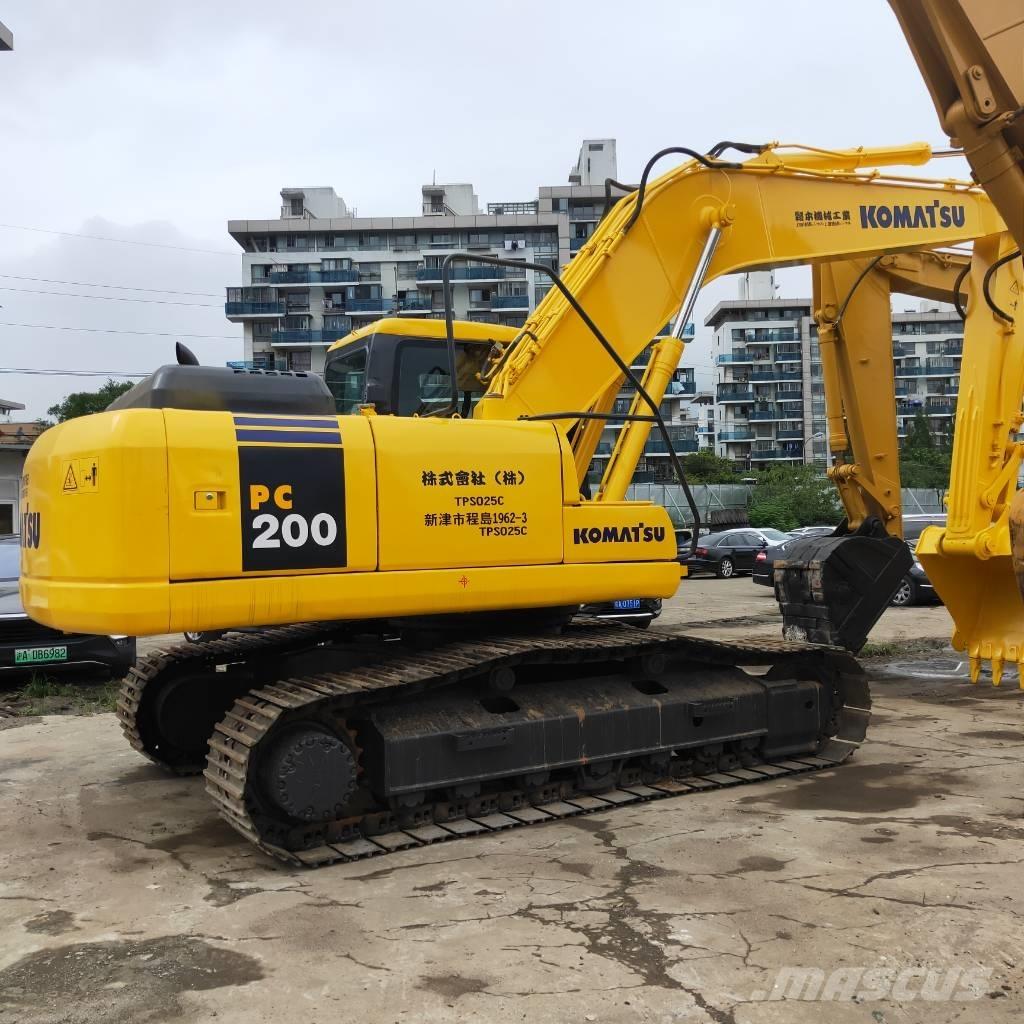 Komatsu PC200-7 Pelle sur chenilles