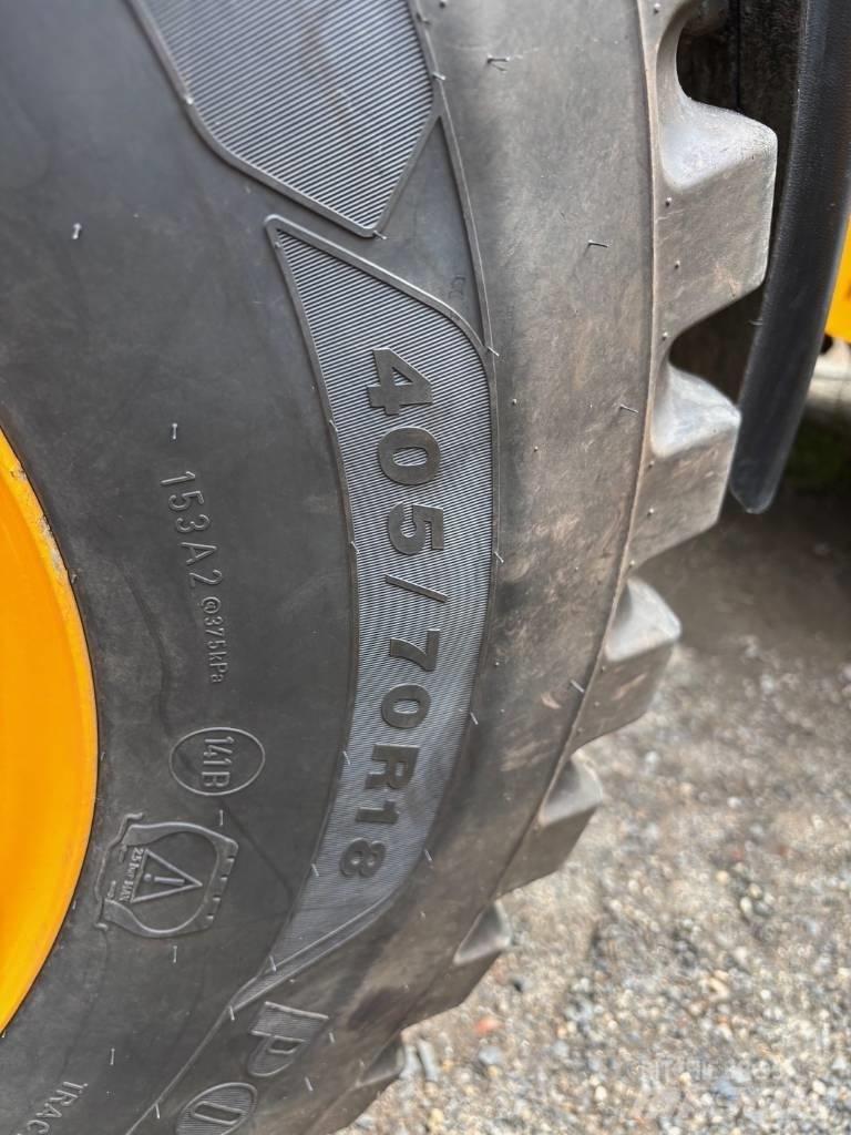 JCB 407 Chargeuse sur pneus