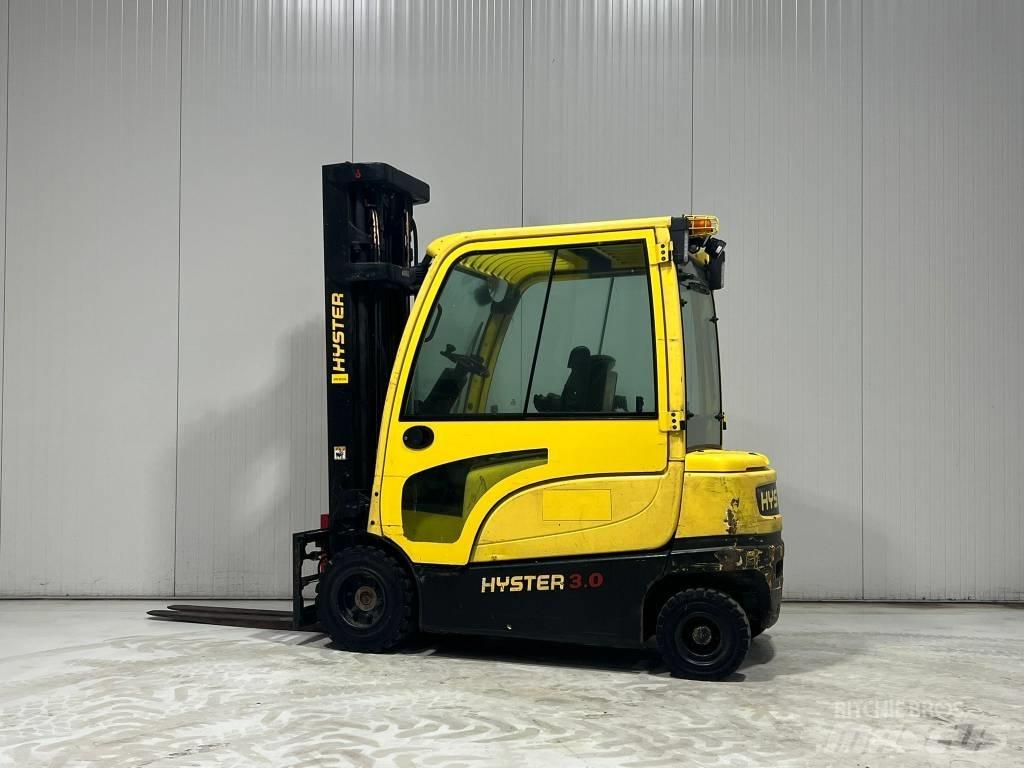 Hyster J3.0XN Chariots élévateurs électriques