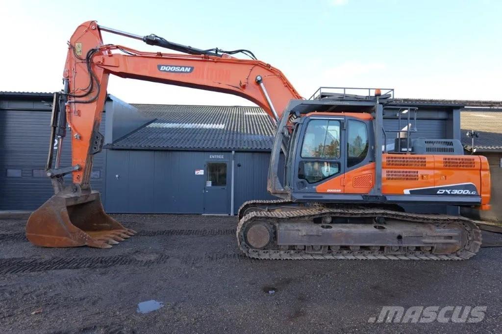 Doosan DX300LC Pelle sur chenilles