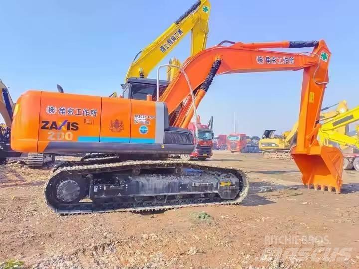 Hitachi ZX200 Pelle sur chenilles