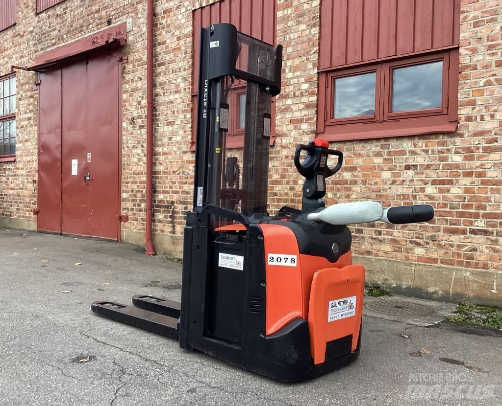 BT SPE 120 L Gerbeur accompagnant