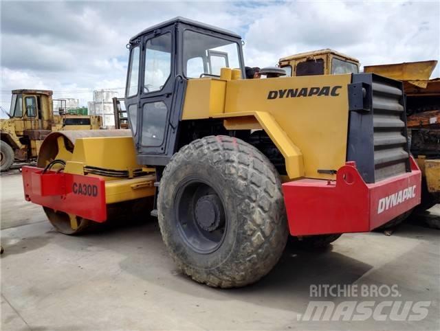 Dynapac CA 30 D Rouleaux monocylindre