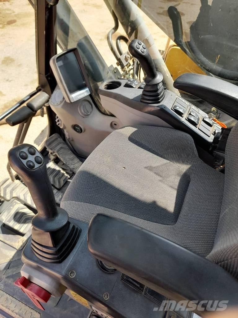 Volvo EC 250 D L Pelle sur chenilles