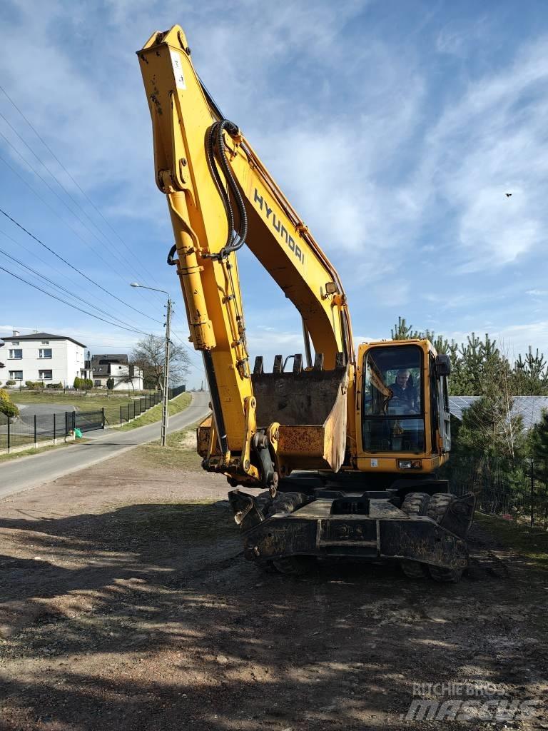 Hyundai 170W-7 Pelle sur pneus