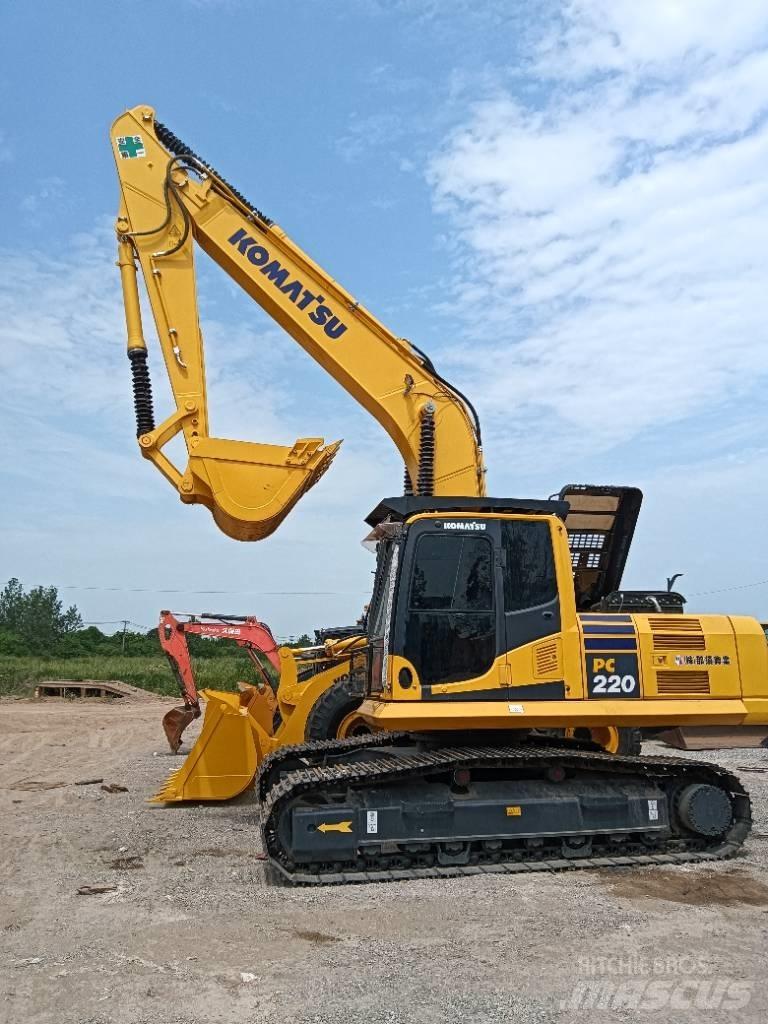 Komatsu PC 220-8 Pelle sur chenilles