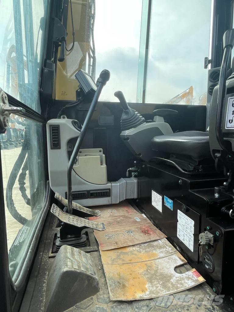 CAT 305.5E2 Mini pelle < 7t