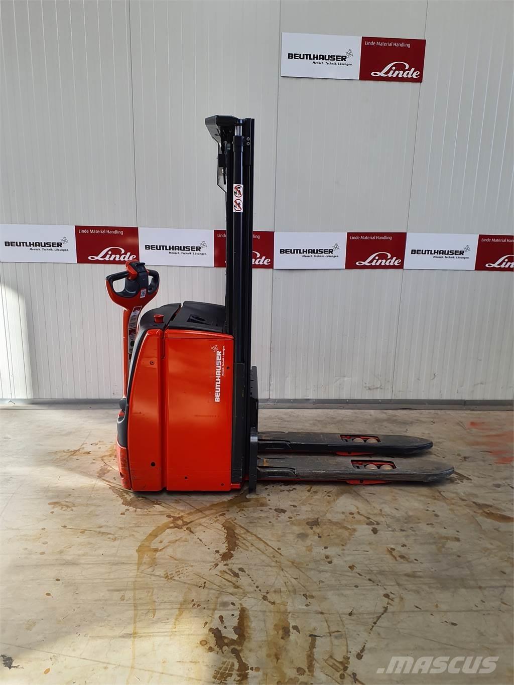 Linde L16i Gerbeur accompagnant
