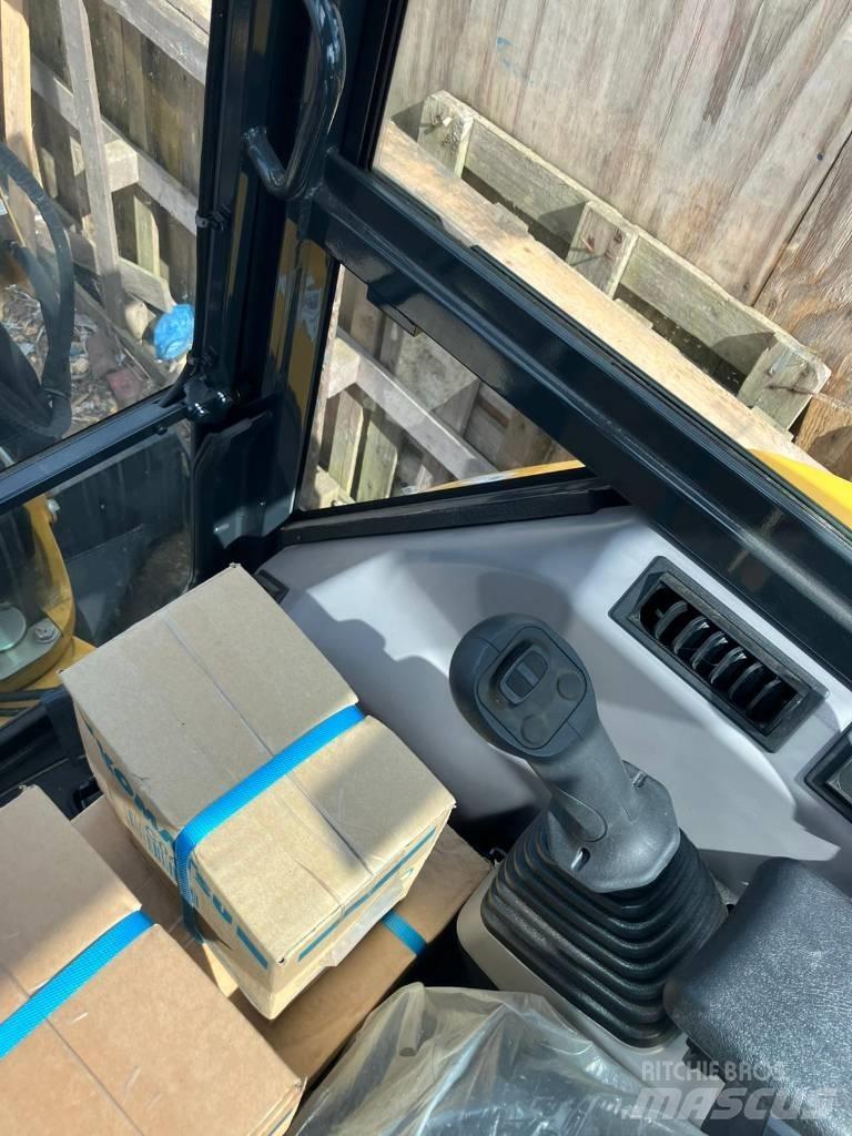 Komatsu PC 26 MR Mini pelle < 7t