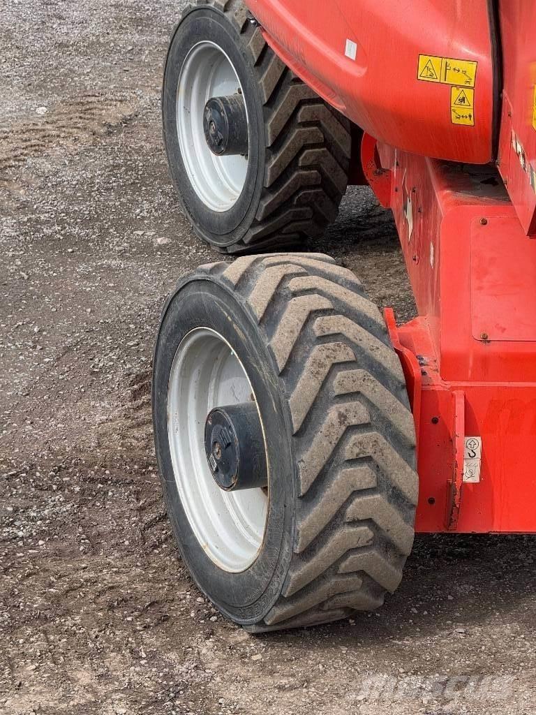 JLG 1250 AJP Nacelles articulées