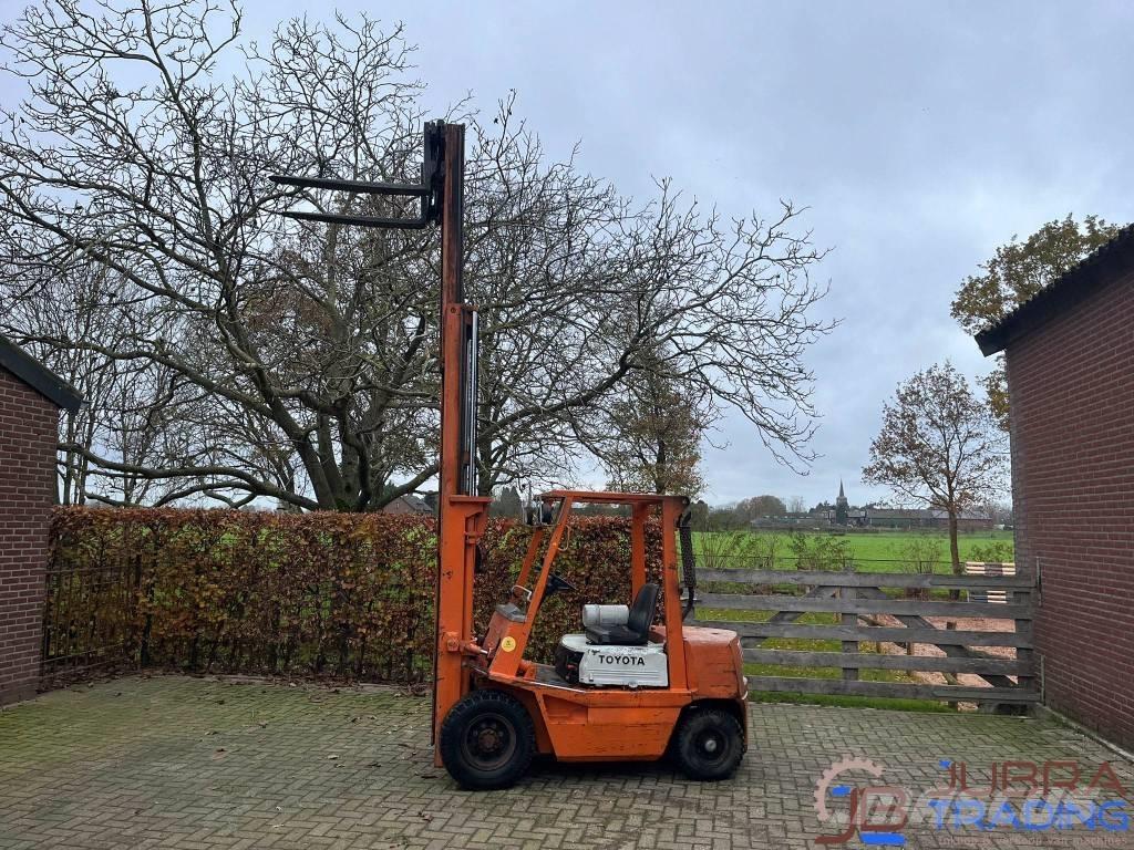 Toyota 02-4FD25 Chariots diesel