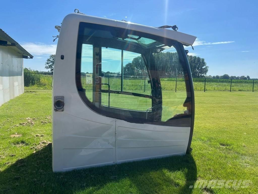 Liebherr 11407040 Cabines