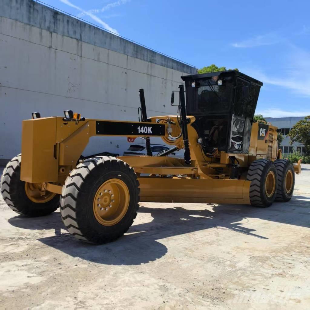 CAT 140 K Niveleuse